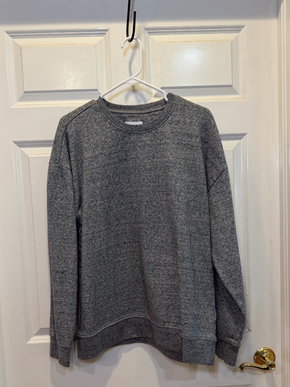 Men's Old Navy Grey Crewneck Sweatshirt - Rarely Worn - Size Large